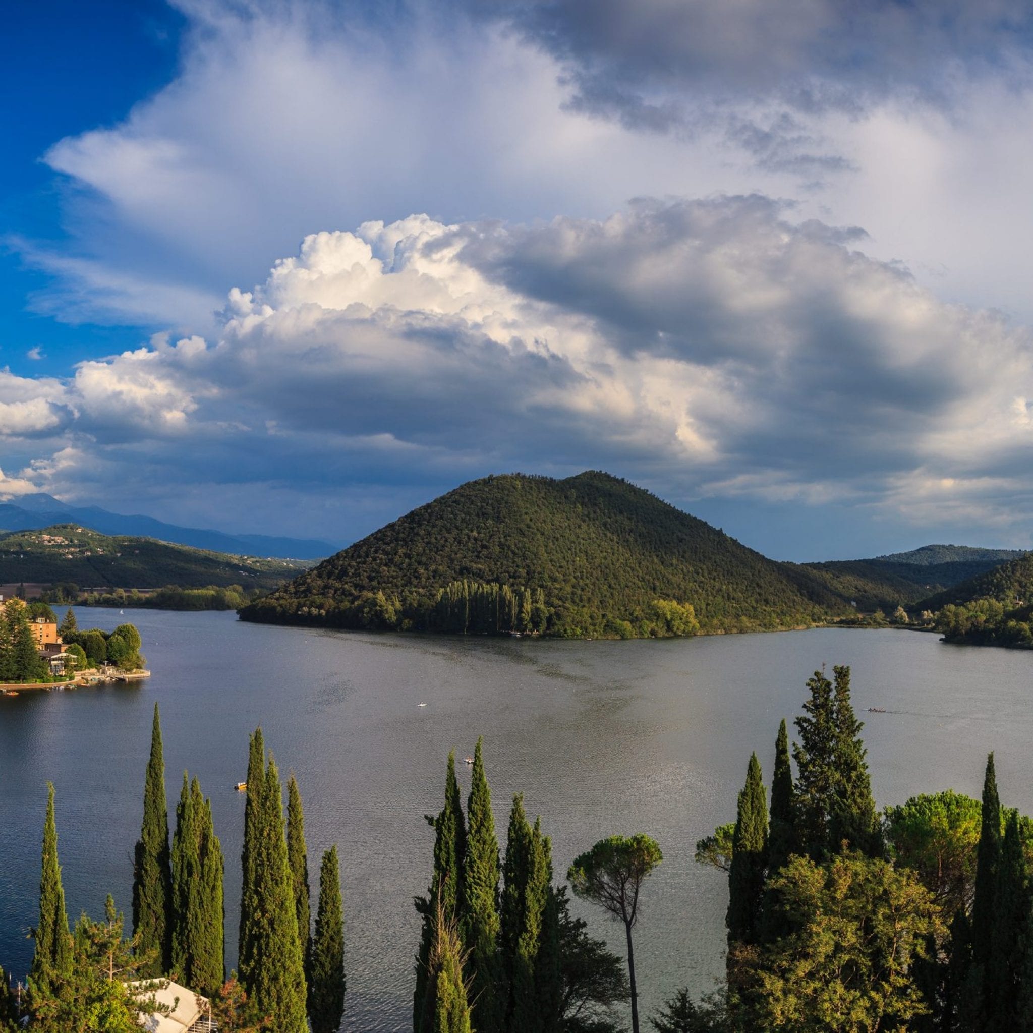 Lago di Piediluco panoramica 1